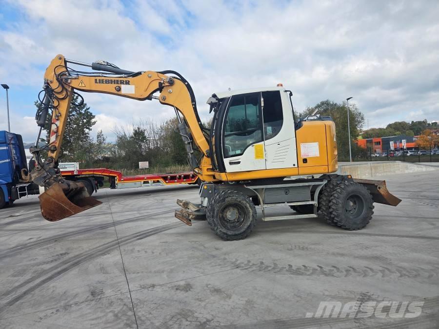 Liebherr 912 COMPACT Kolesové rýpadlá