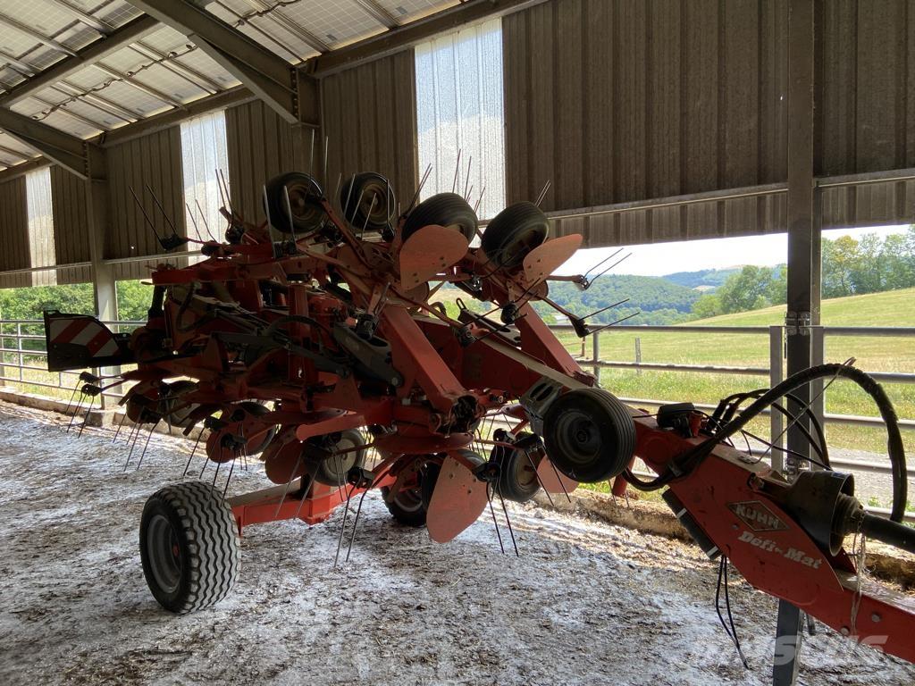 Kuhn GF 13012 T Obracače a zhrabovače sena