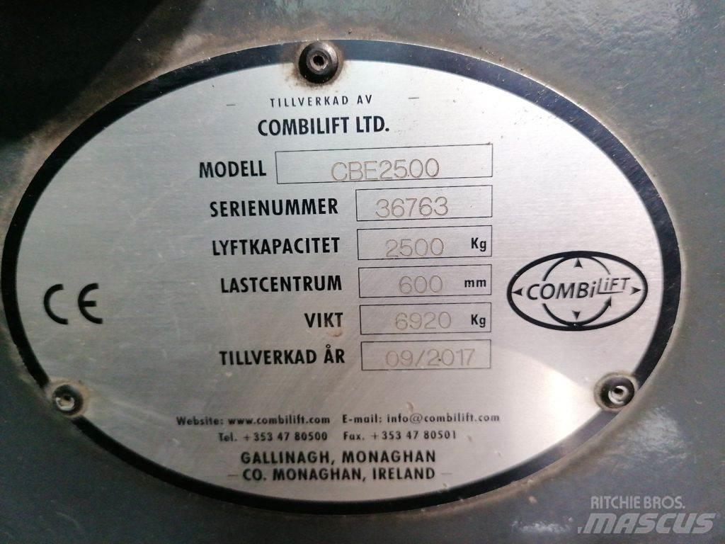 Combilift CBE2500 Bočný vysokozdvižný vozík