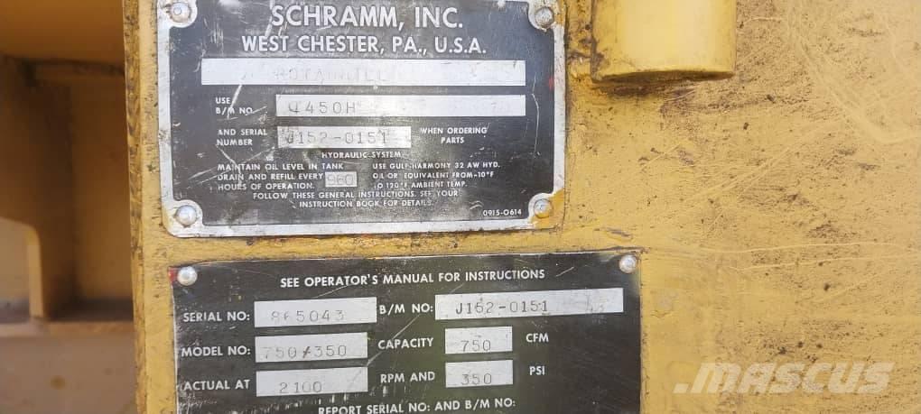  Schramm T450 RC Povrchové vrtné súpravy