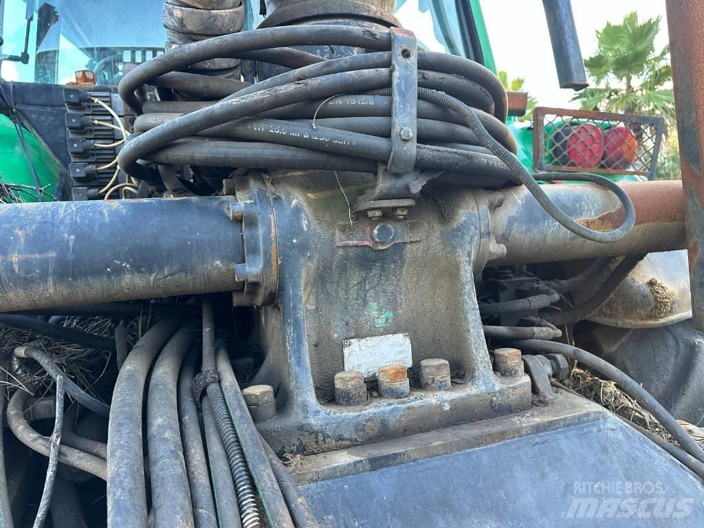 Valtra T130 Lesné traktory