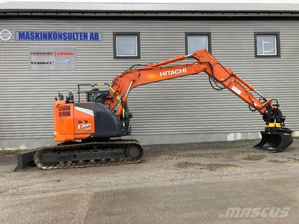 Hitachi ZX 135 US-7 Pásové rýpadlá