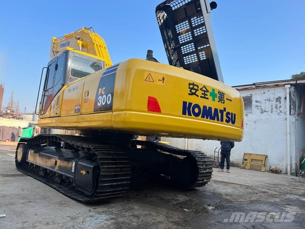 Komatsu PC 300-7 Pásové rýpadlá