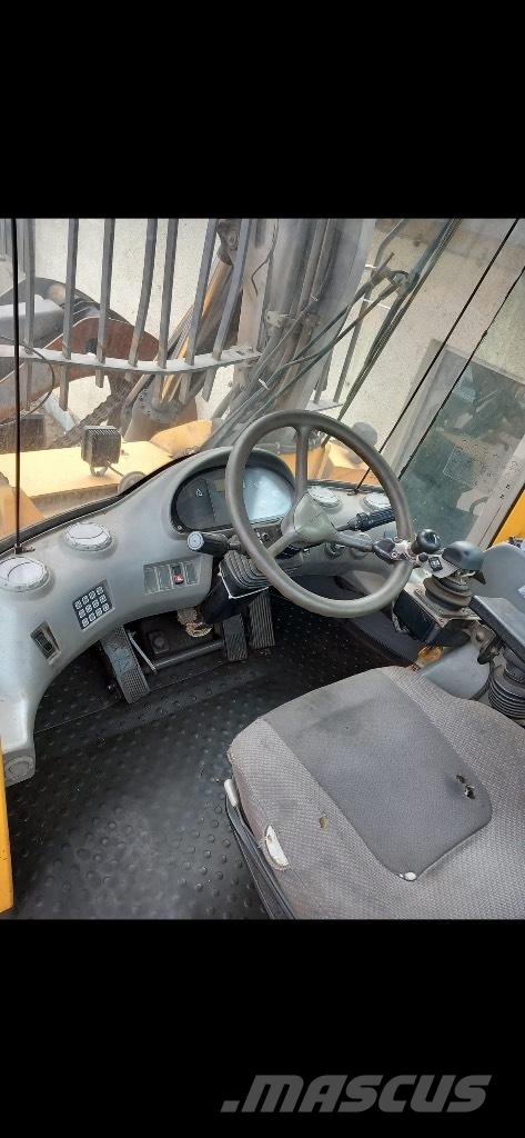 Volvo L 180 E Kolesové nakladače