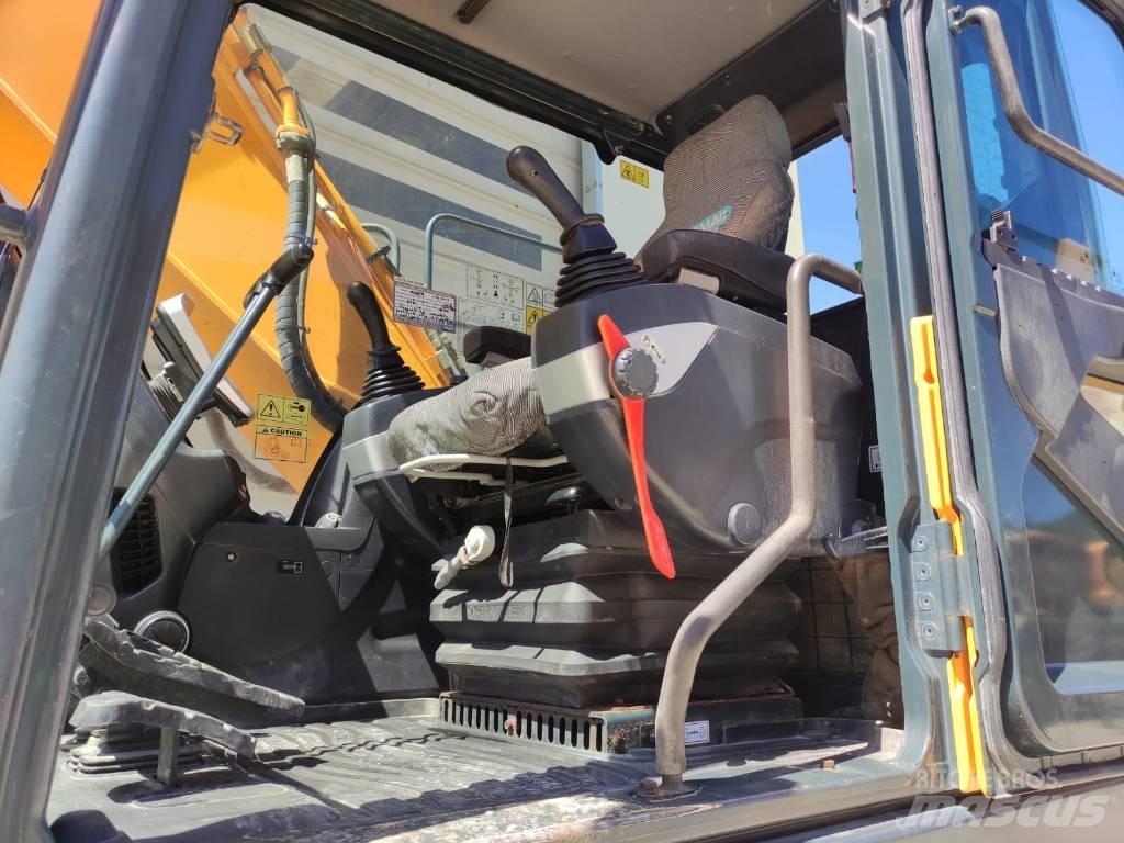 Hyundai HX 220 Pásové rýpadlá