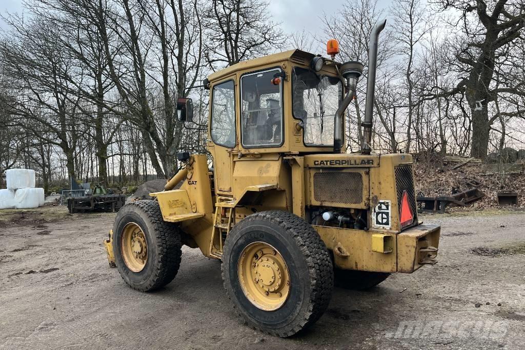 CAT 910 Kolesové nakladače