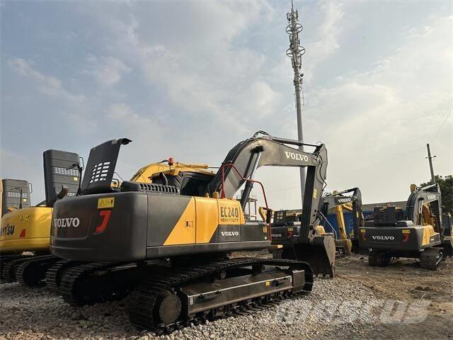 Volvo EC240 Pásové rýpadlá