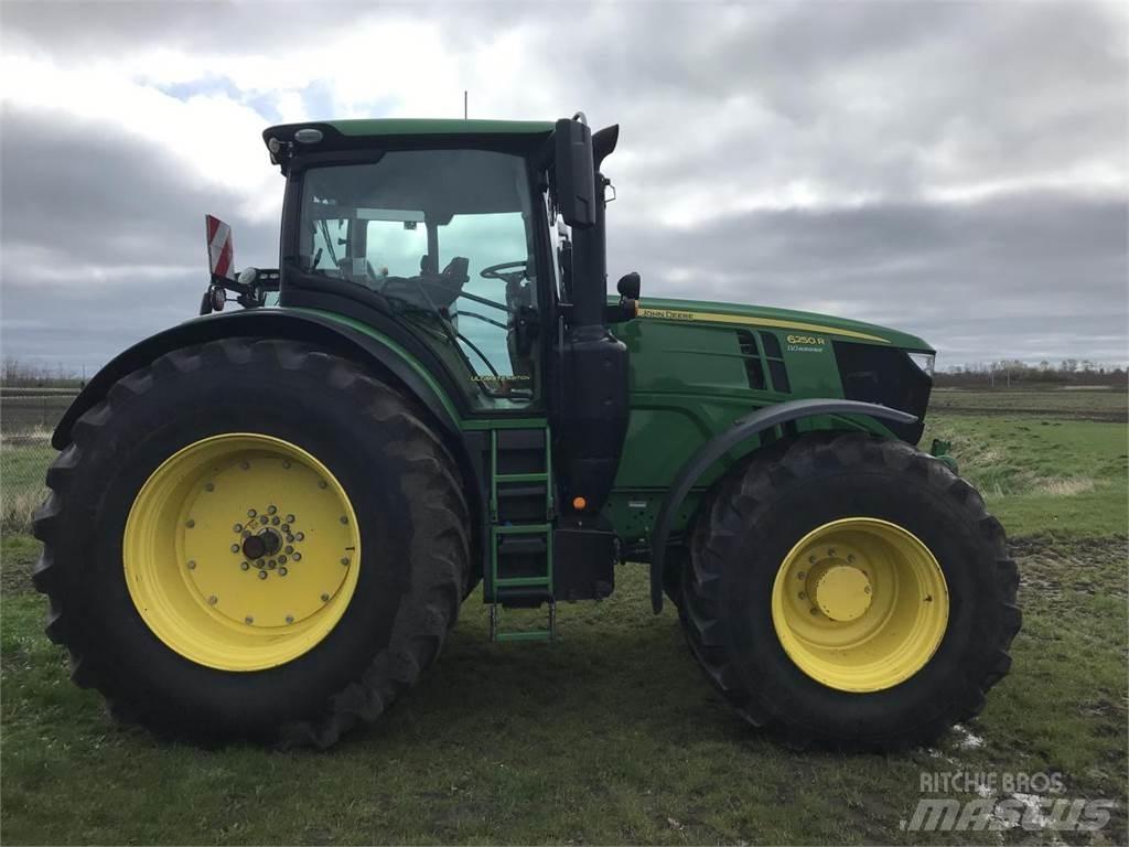 John Deere 6250R Traktory