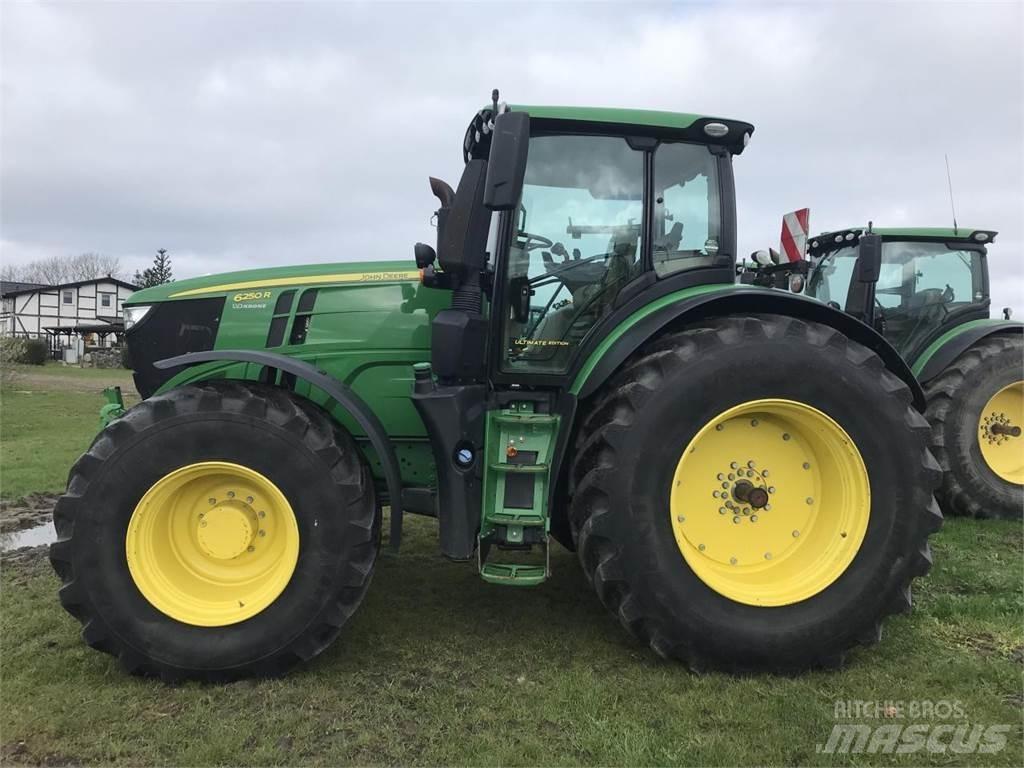 John Deere 6250R Traktory