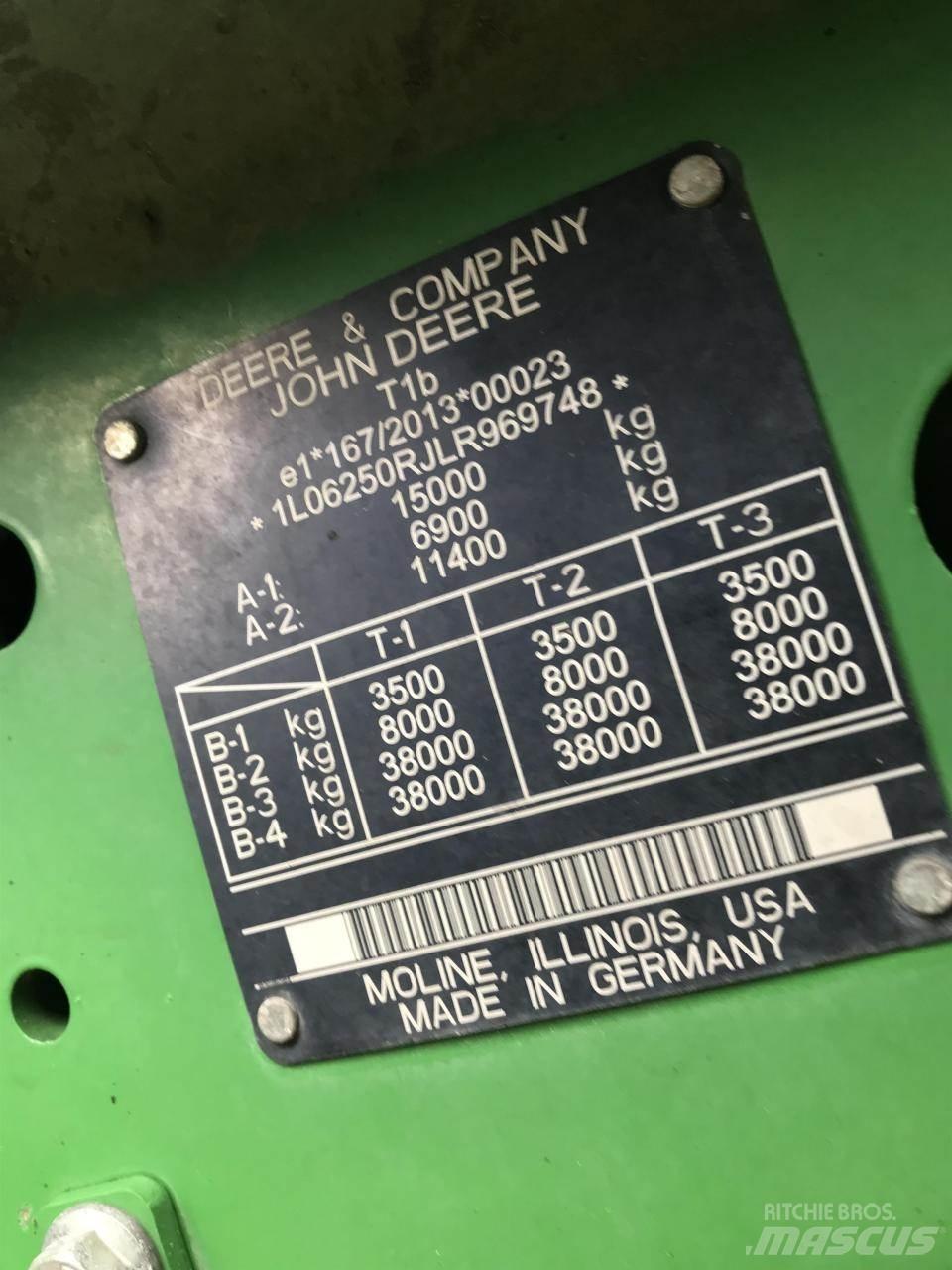 John Deere 6250R Traktory