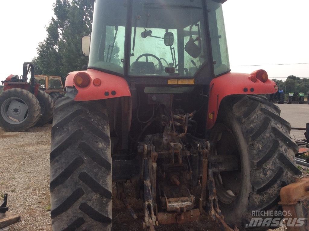 Massey Ferguson 5435 Traktory