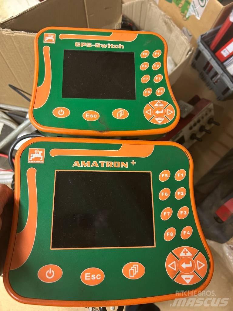 Amazone UX 4200 Ťahané postrekovače