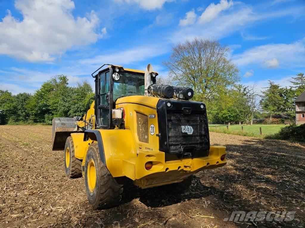 CAT 930 M Kolesové nakladače