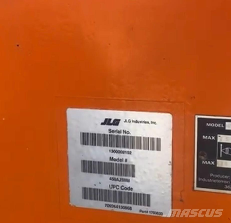 JLG AJ450 Kĺbové plošiny