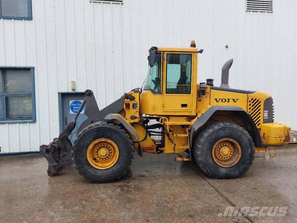 Volvo L90E Kolesové nakladače
