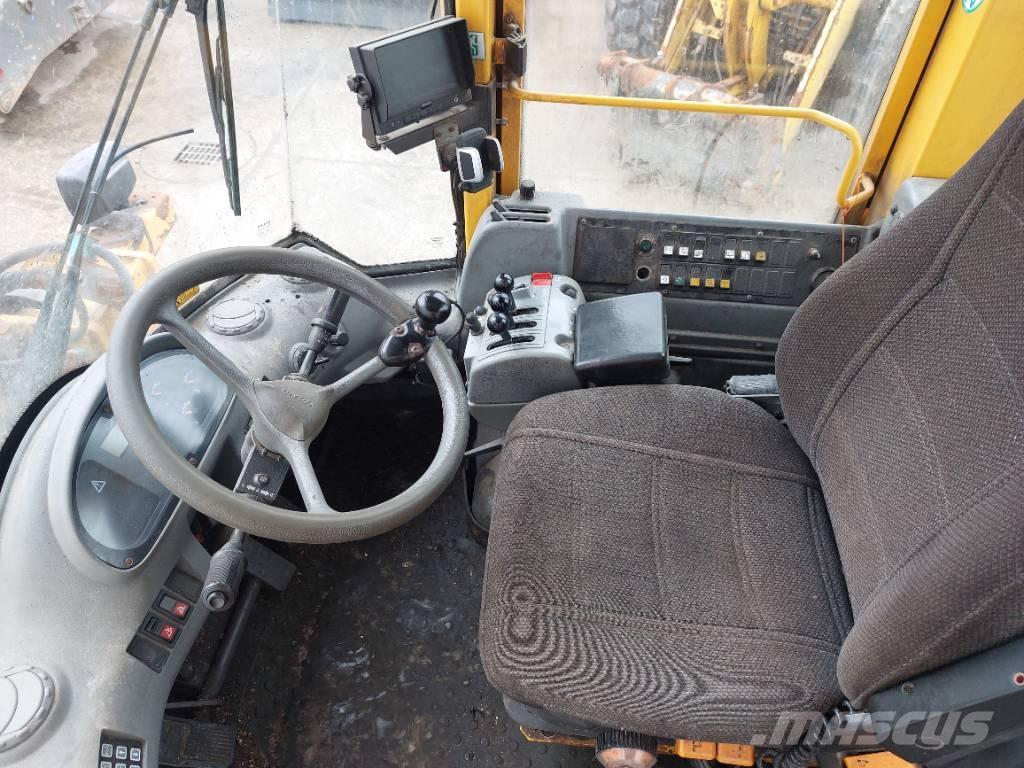 Volvo L90E Kolesové nakladače