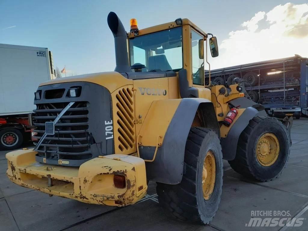 Volvo L70E Kolesové nakladače
