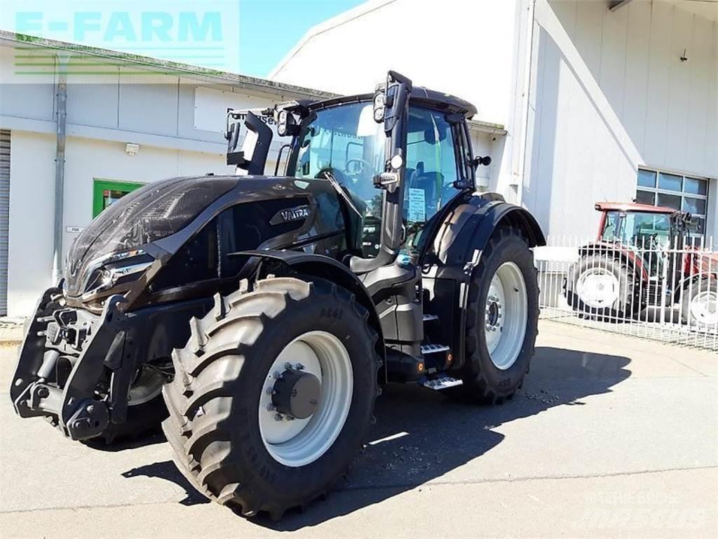 Valtra q265 Traktory