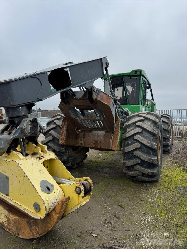 John Deere 748 Skiddery
