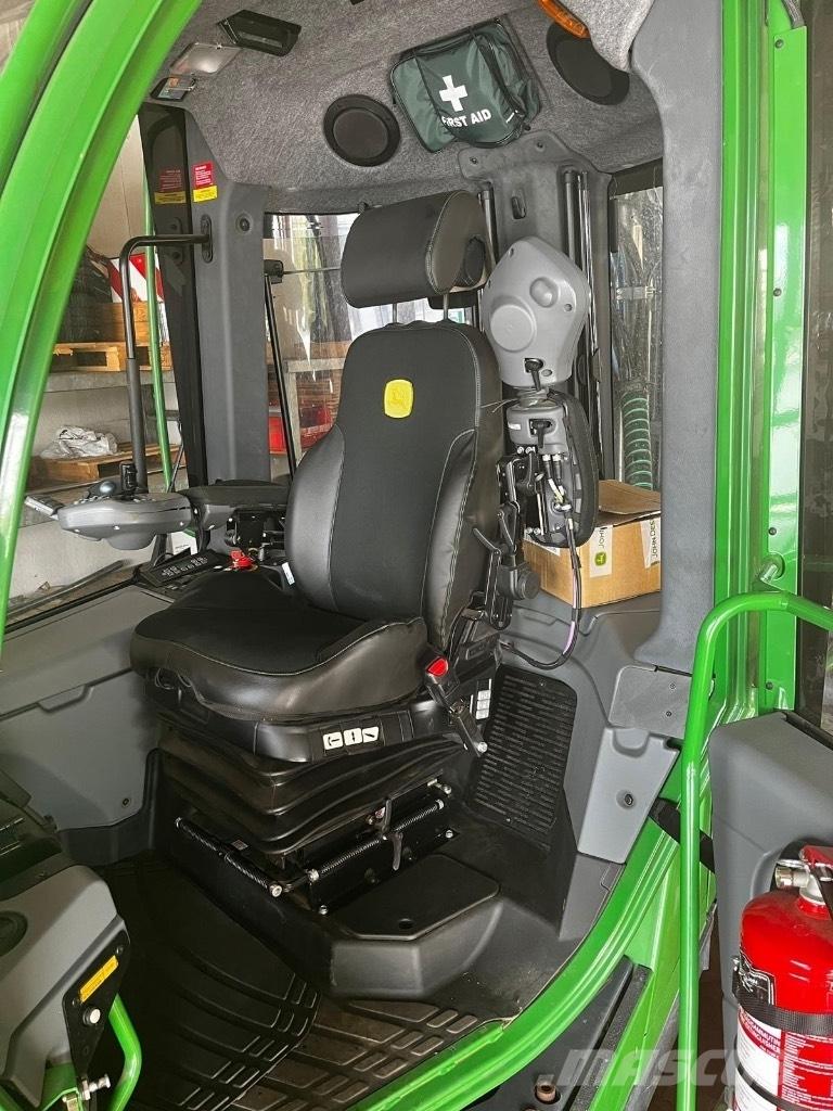 John Deere 1910G Lesné traktory