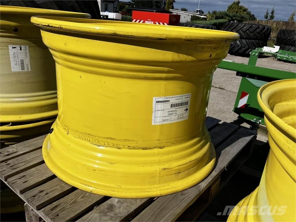 John Deere 20x30 Pneumatiky, kolesá a ráfiky