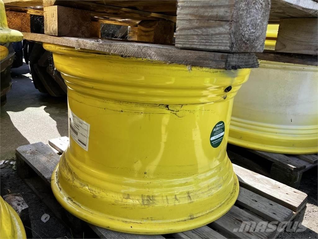 John Deere 20x30 Pneumatiky, kolesá a ráfiky
