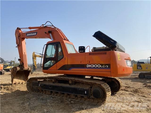 Doosan DH300 Pásové rýpadlá