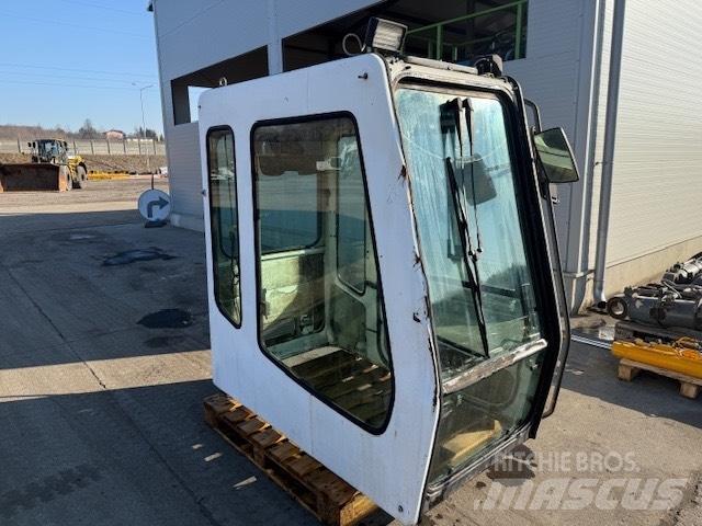 Liebherr SERIA B CAB Kabíny a interiér