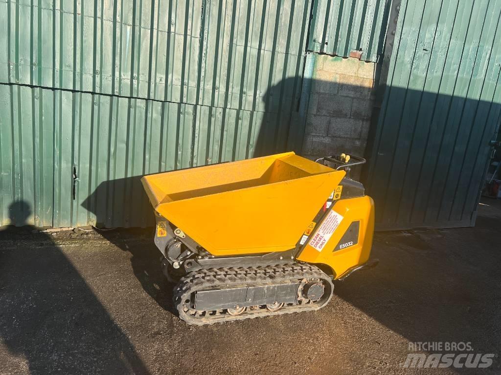 JCB HT D5 Pásové sklápače