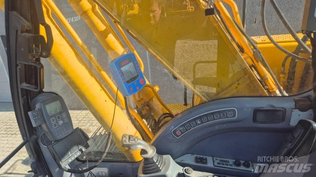 JCB JS 220 LC Pásové rýpadlá