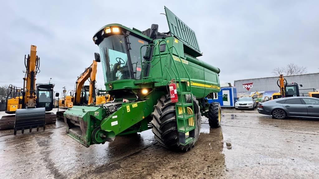 John Deere 9880 STS Kombinované zberacie stroje