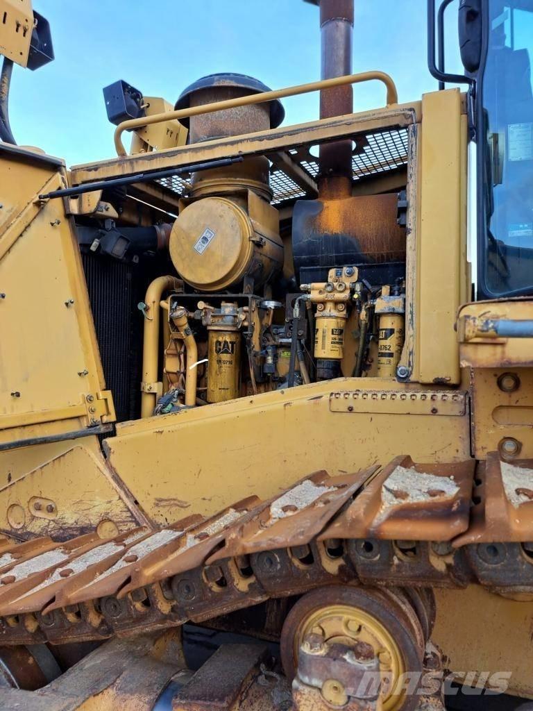 CAT D 8 T Pásové dozéry
