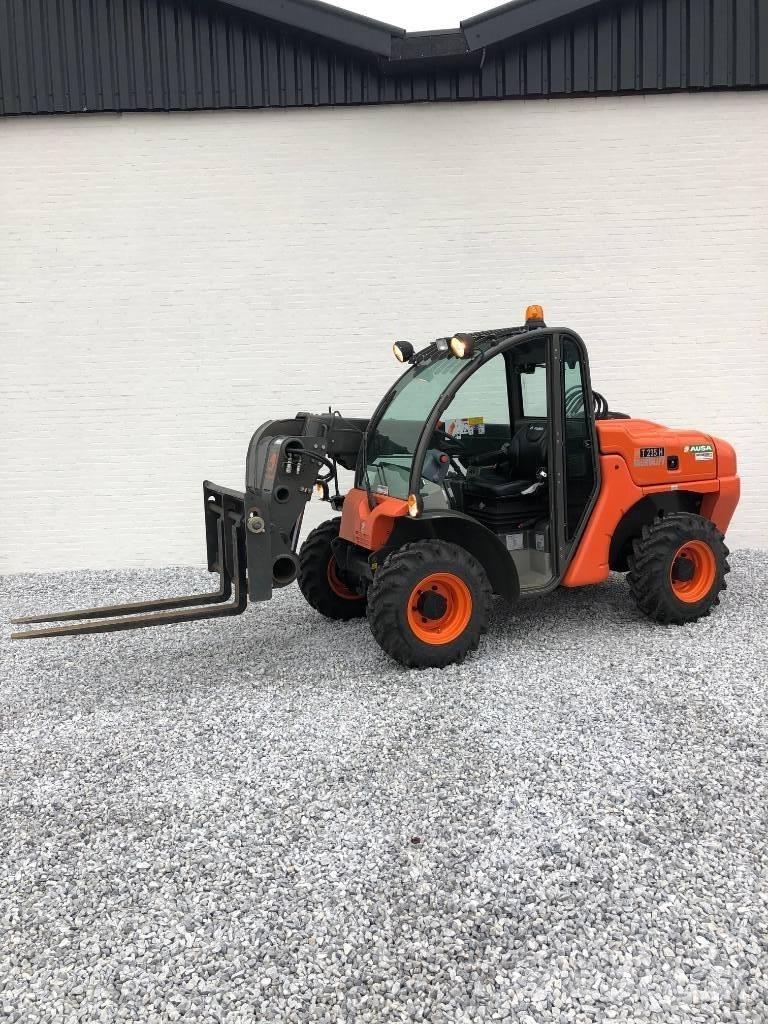 Ausa T 235 H Teleskopické manipulátory