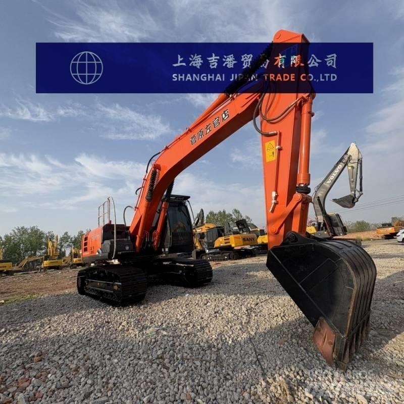 Hitachi ZX 200 Pásové rýpadlá