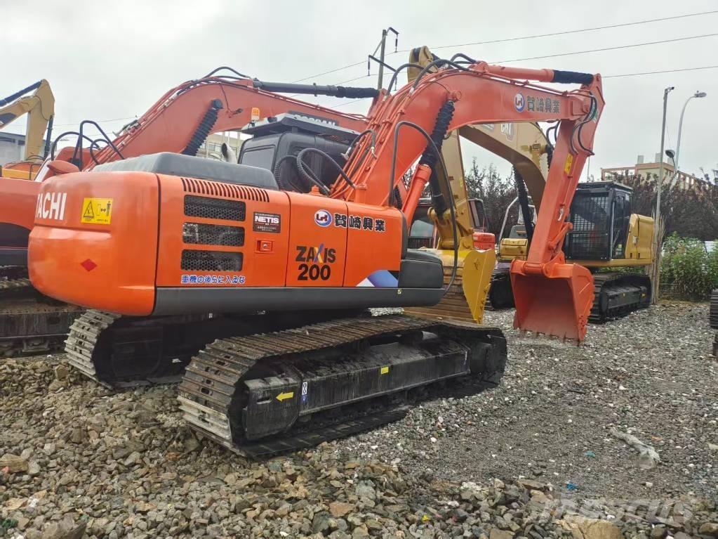 Hitachi ZX 200 Pásové rýpadlá