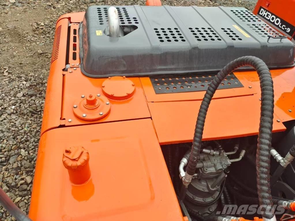 Hitachi ZX 200 Pásové rýpadlá