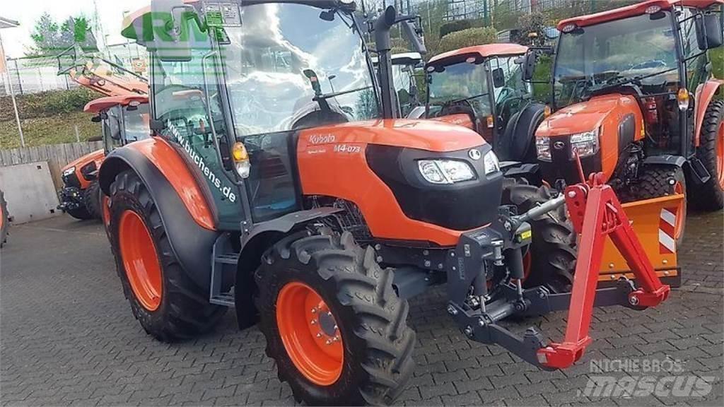 Kubota m4073 cab Traktory