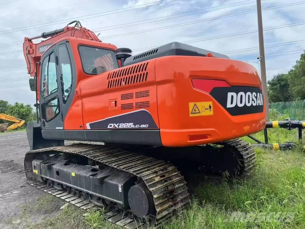 Doosan DX 225LC-9C Pásové rýpadlá