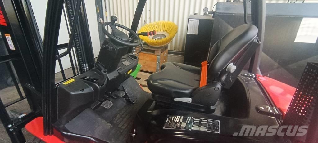 Manitou MI 25 Dieselové vozíky