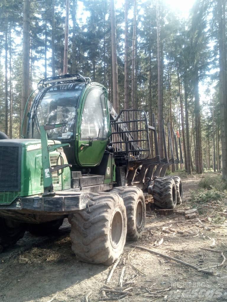 John Deere 1010 E Lesné traktory