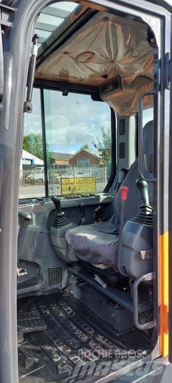 Develon Excavator Pásové rýpadlá