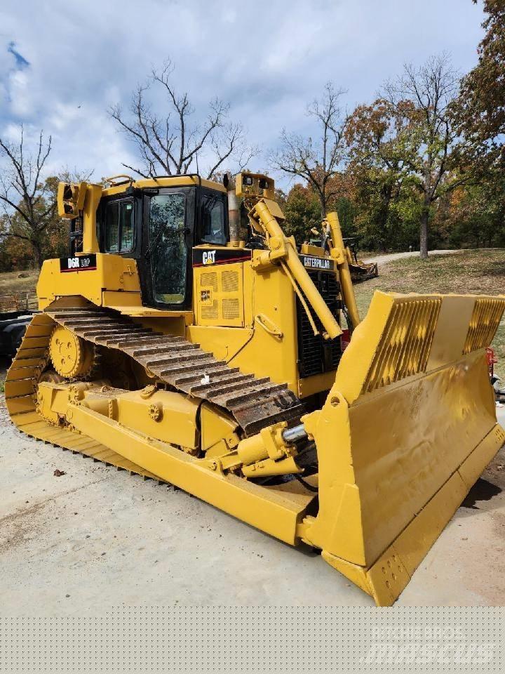 CAT D 6 R Pásové dozéry