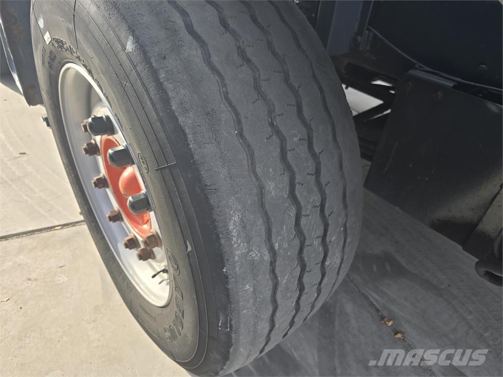  [div] DAF TT2100DH Terminálový ťahač