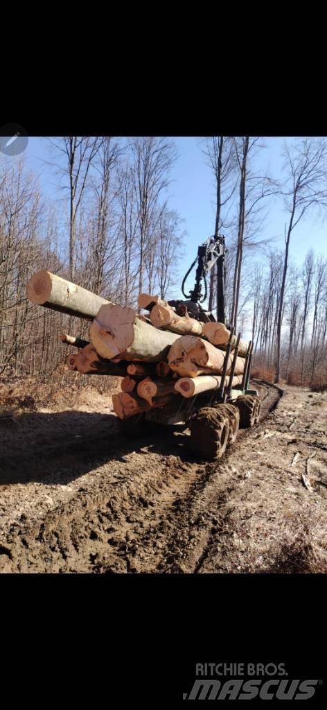John Deere 1110 Lesné traktory