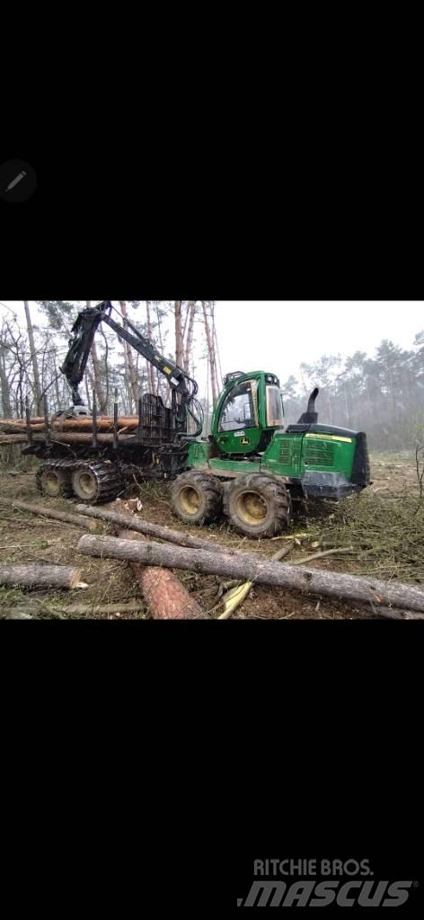 John Deere 1110 Lesné traktory