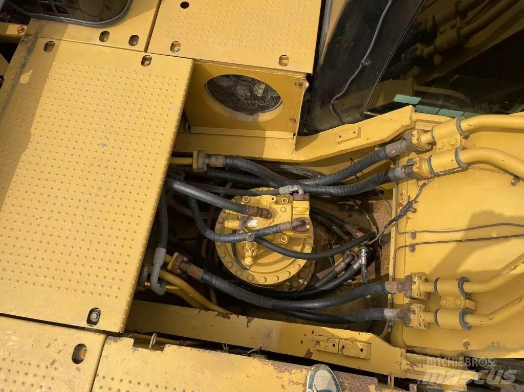 CAT 330 D Pásové rýpadlá