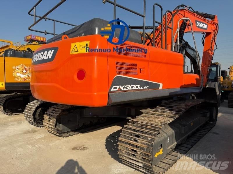 Doosan DX 300LC-9C Pásové rýpadlá