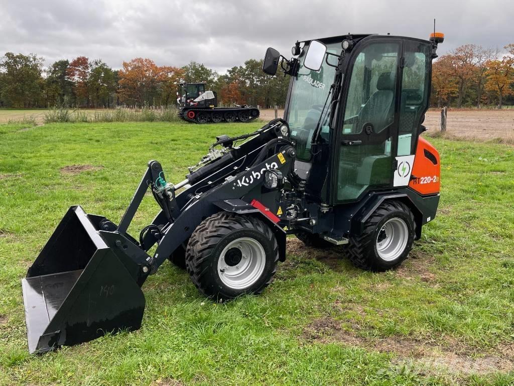 Kubota RT220-2e Kolesové nakladače