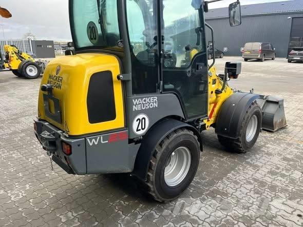 Wacker Neuson WL 25 Kolesové nakladače