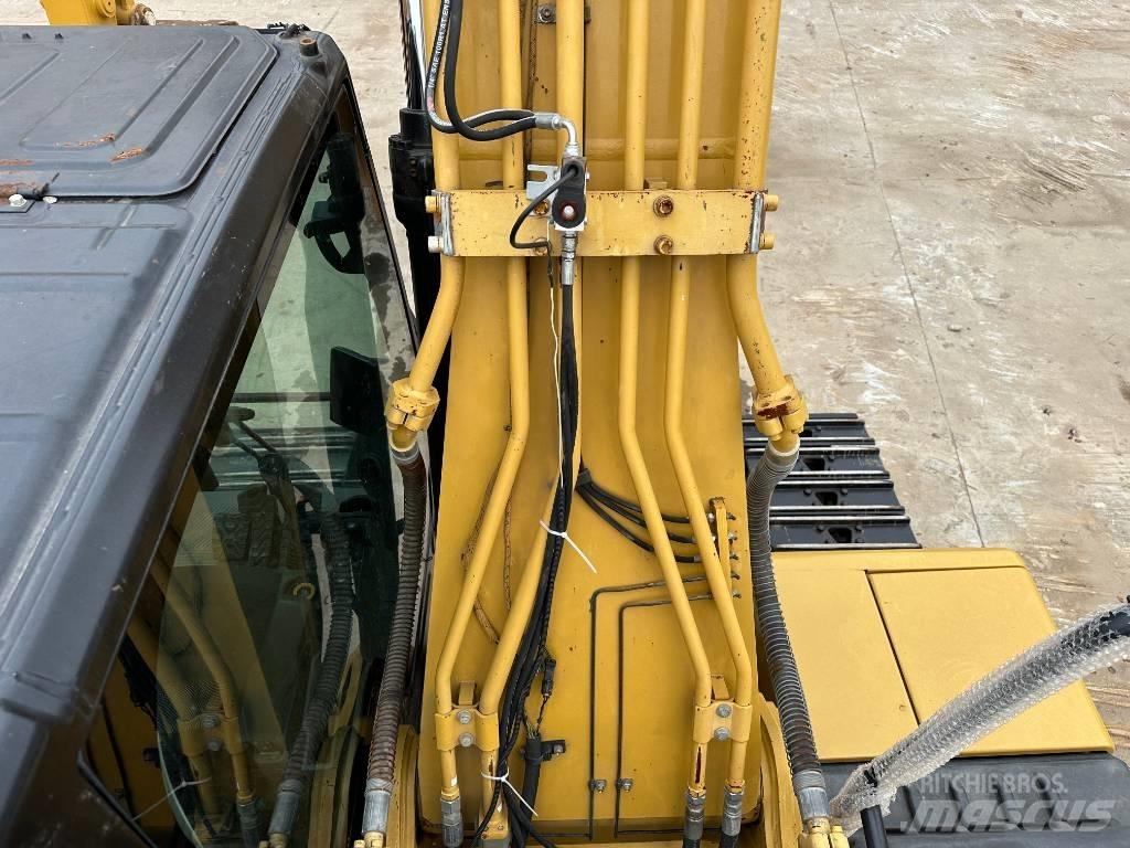 CAT 323GC Pásové rýpadlá